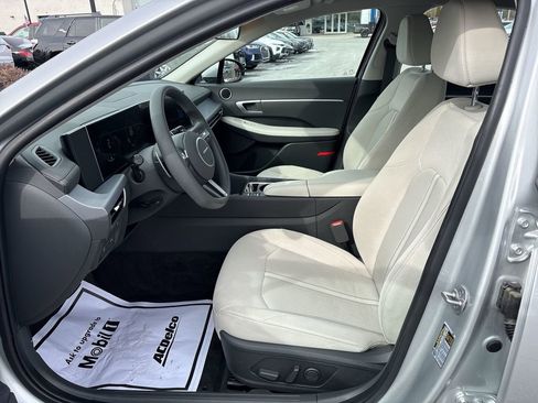 Used 2025 Hyundai Sonata SEL FWD image 19