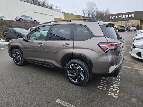 Used 2025 Subaru Forester Limited image 3