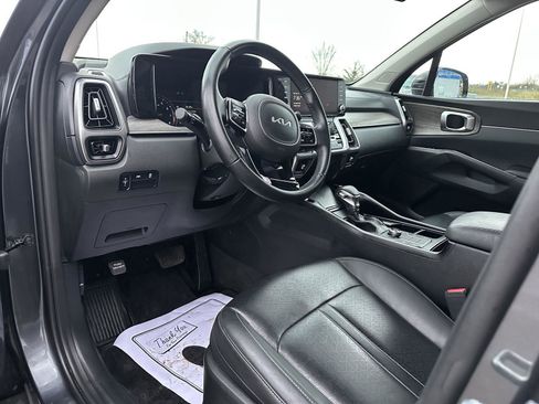 Used 2022 Kia Sorento S w/ Panoramic Sunroof Package AWD/4WD image 20