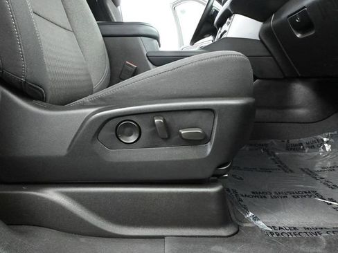 Used 2024 GMC Yukon XL SLE image 49
