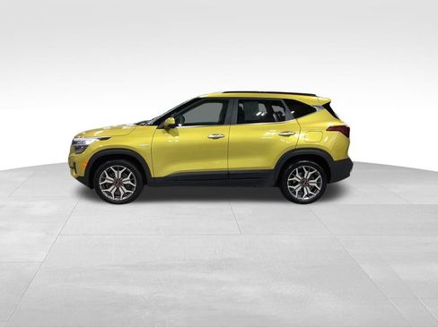 Used 2023 Kia Seltos SX w/ SX Sunroof Package image 3
