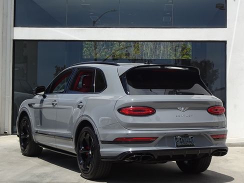 Used 2023 Bentley Bentayga AWD/4WD image 5
