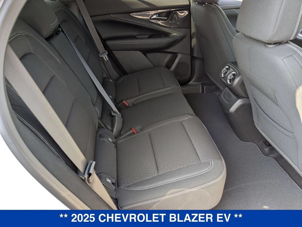 New 2025 Chevrolet Blazer EV LT AWD/4WD image 37