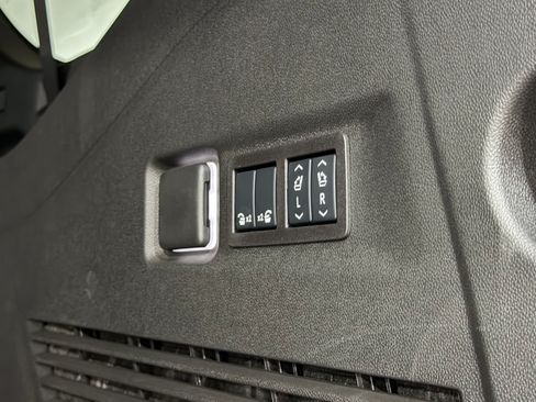 Used 2026 Chevrolet Suburban RST w/ RST Capability Package AWD/4WD image 22