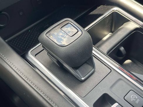 Used 2023 Nissan Pathfinder SL w/ Lighting Package (N92) AWD/4WD image 32