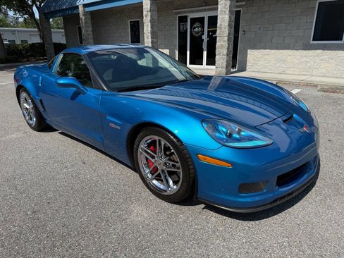 Used 2008 Chevrolet Corvette Z06 w/ Preferred Equipment Group RWD image 16