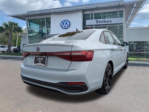 New 2026 Volkswagen Jetta SE image 4