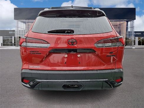 Used 2024 Toyota Corolla Cross Hybrid Nightshade image 5