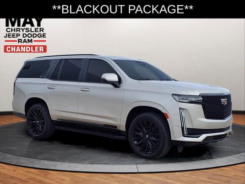 Used 2023 Cadillac Escalade Premium Luxury image 21