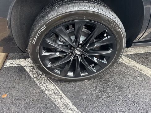 Used 2026 Cadillac Escalade Platinum Sport w/ LPO, ONYX Package image 11