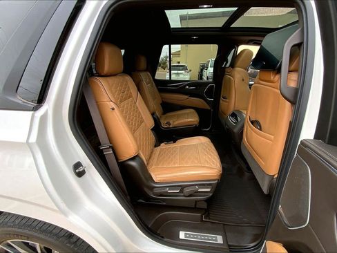 Used 2021 Cadillac Escalade Sport w/ Driver Assist Tech Package image 20