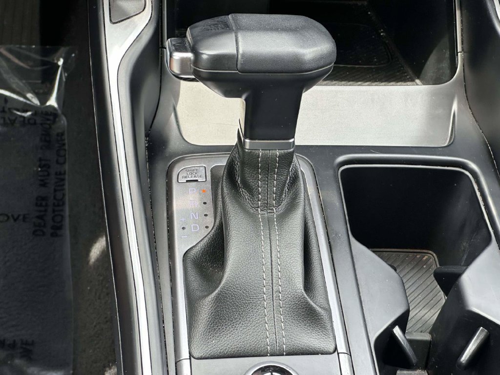 Used 2024 Kia Sorento S FWD image 21