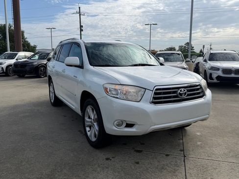 Used 2010 Toyota Highlander Limited FWD image 3