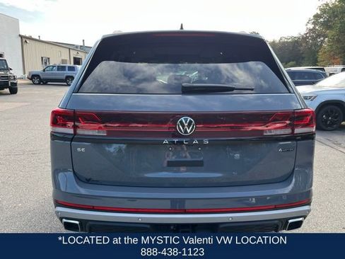 Certified 2024 Volkswagen Atlas Peak Edition SE image 8