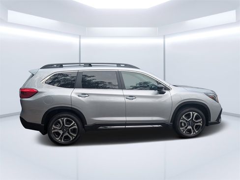 New 2026 Subaru Ascent Limited image 2