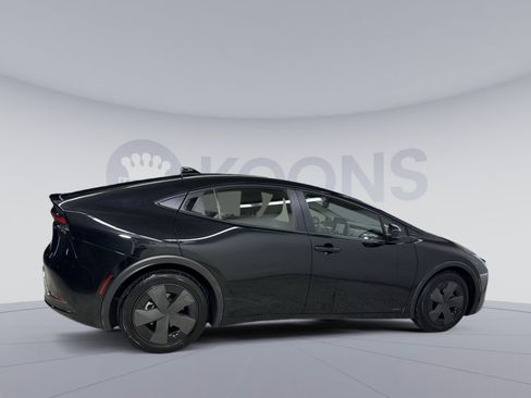 Used 2025 Toyota Prius LE image 13