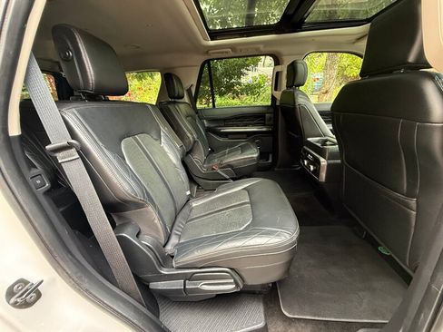 Used 2018 Ford Expedition Platinum AWD/4WD image 13