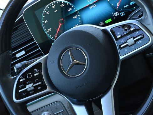 Used 2020 Mercedes-Benz GLS 580 4MATIC image 20