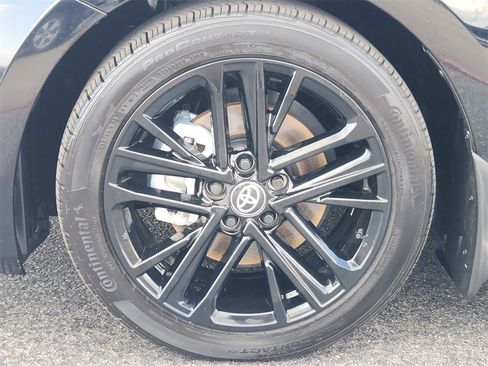 Used 2025 Toyota Camry SE image 9