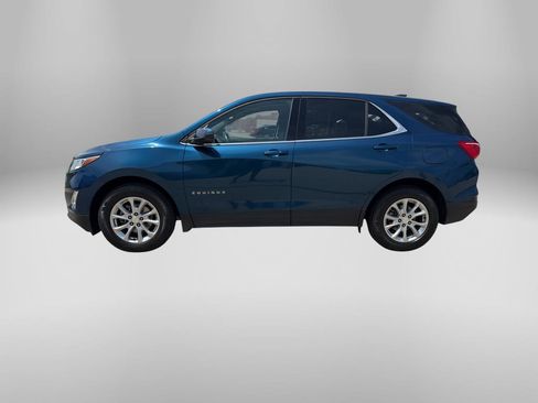 Used 2020 Chevrolet Equinox LT FWD image 2