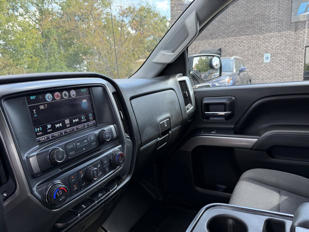Used 2017 Chevrolet Silverado 1500 LT w/ All Star Edition RWD image 12