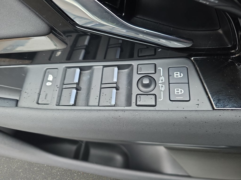 Certified 2024 Land Rover Range Rover Evoque S AWD/4WD image 30