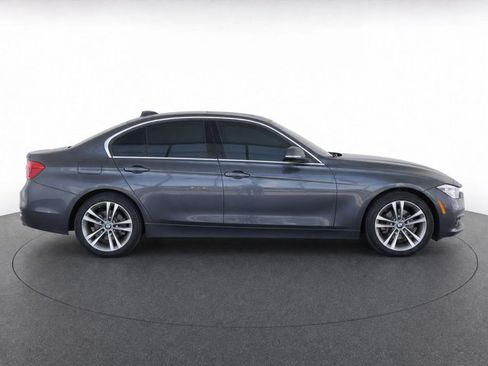 Used 2018 BMW 330i xDrive Sedan w/ Convenience Package AWD/4WD image 8