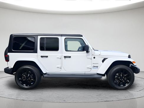 Used 2023 Jeep Wrangler Unlimited Sahara w/ Cold Weather Group AWD/4WD image 2
