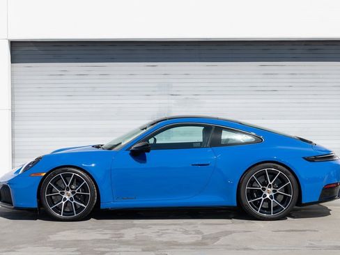 Certified 2025 Porsche 911 Carrera 4 GTS image 2