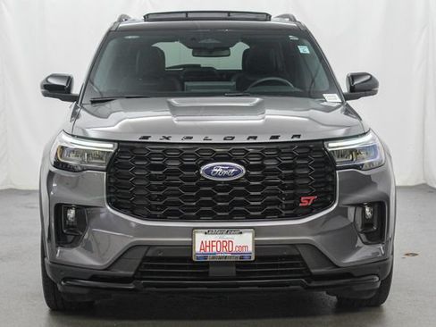 Certified 2025 Ford Explorer ST AWD/4WD image 3