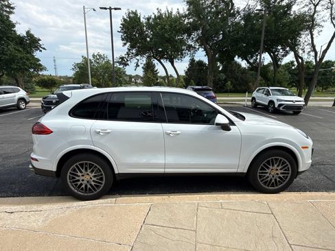 Used 2016 Porsche Cayenne S AWD/4WD image 7