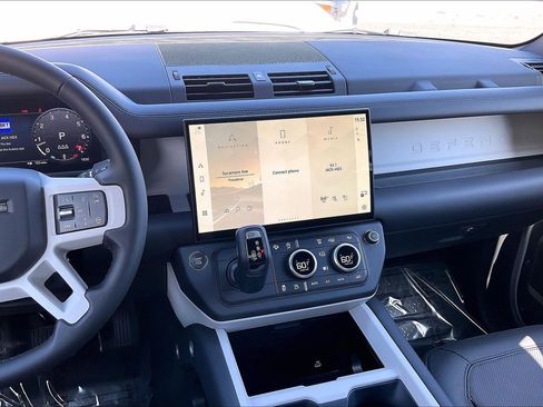 New 2026 Land Rover Defender 110 S AWD/4WD image 9