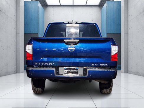 Used 2023 Nissan Titan SV image 27