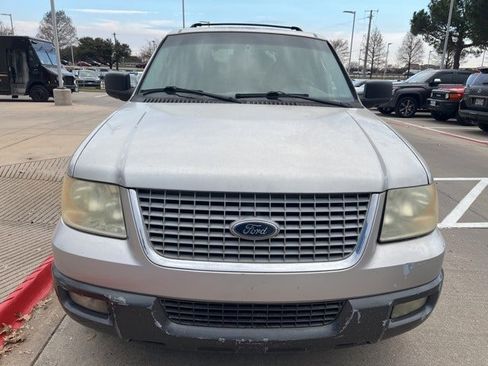 Used 2004 Ford Expedition XLT image 3