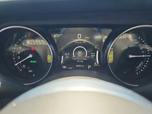 Used 2022 Jeep Wrangler Unlimited Sahara w/ Cold Weather Group AWD/4WD image 16