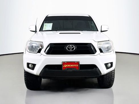 Used 2015 Toyota Tacoma TRD Sport w/ TRD Sport Package image 2