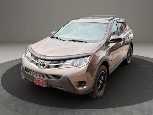 Used 2014 Toyota RAV4 LE AWD/4WD image 1