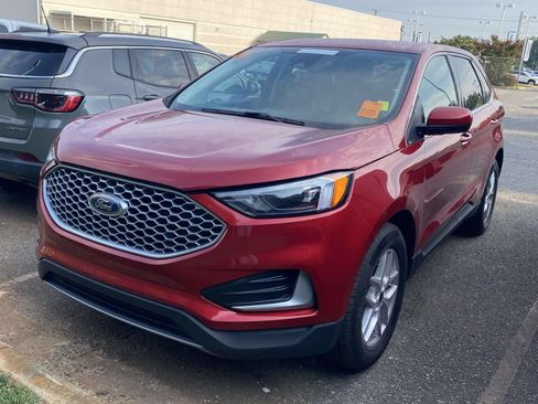 Used 2024 Ford Edge SEL AWD/4WD image 3