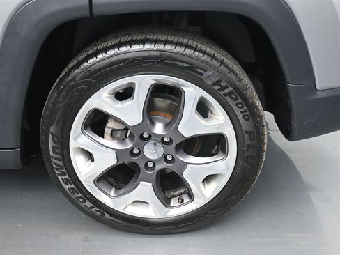 Used 2020 Jeep Compass Limited image 20