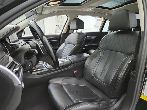 Used 2017 BMW 740i RWD image 14