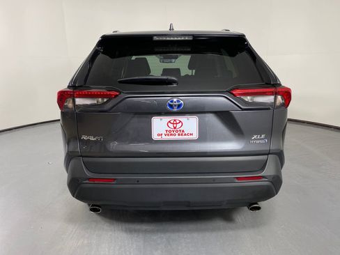 Certified 2021 Toyota RAV4 XLE Premium image 5