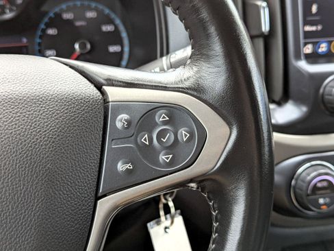 Used 2022 Chevrolet Colorado Z71 AWD/4WD image 19