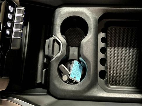 Used 2022 RAM 1500 Laramie AWD/4WD image 16