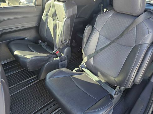 Used 2024 Toyota Sienna XLE Woodland Edition AWD/4WD image 17