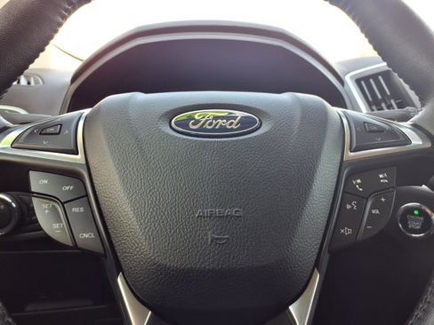 Used 2024 Ford Edge Titanium image 16