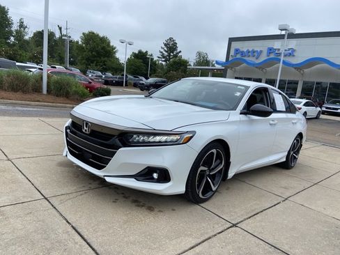 Used 2021 Honda Accord Sport Special Edition image 4