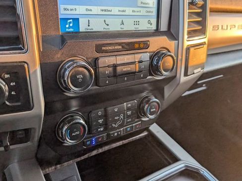 Used 2019 Ford F350 Lariat w/ Lariat Ultimate Package image 21