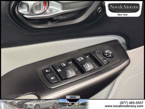 Used 2021 Jeep Cherokee Limited w/ Mopar Interior Package image 14