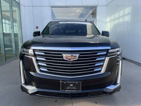Used 2022 Cadillac Escalade ESV Premium Luxury Platinum image 4