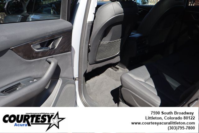 Used 2022 Audi Q7 3.0T Premium w/ Interior Protection Package AWD/4WD image 27